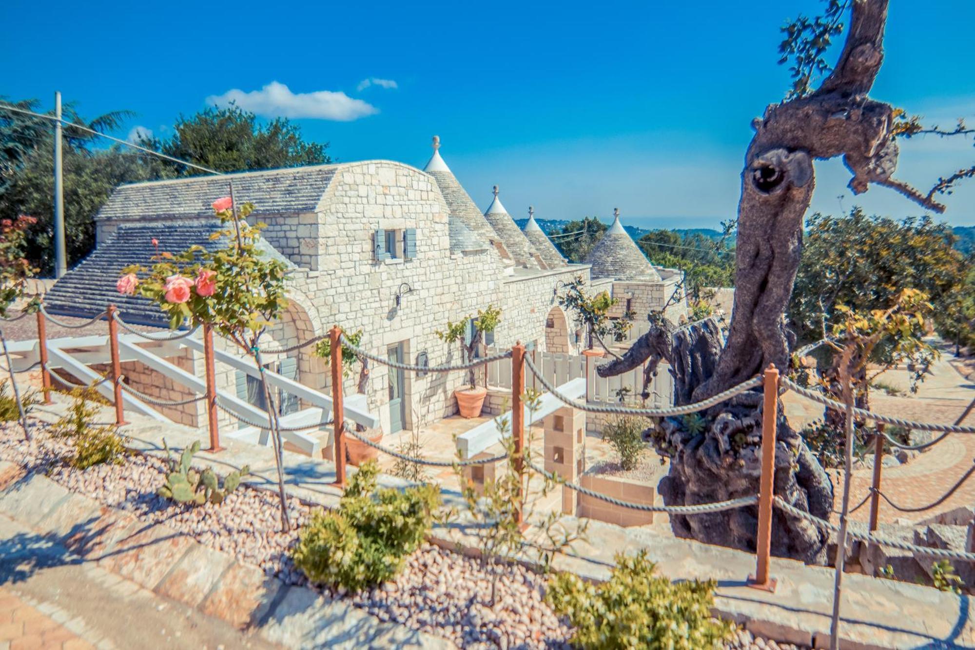 Navolte Trulli E Quiete Con Piscina Villa โลโกโรตอนโด ภายนอก รูปภาพ
