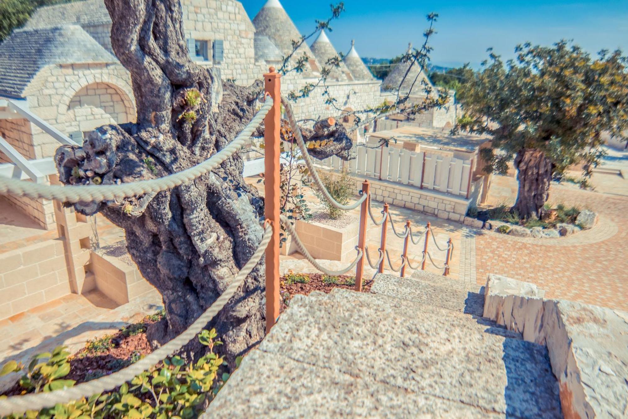 Navolte Trulli E Quiete Con Piscina Villa โลโกโรตอนโด ภายนอก รูปภาพ