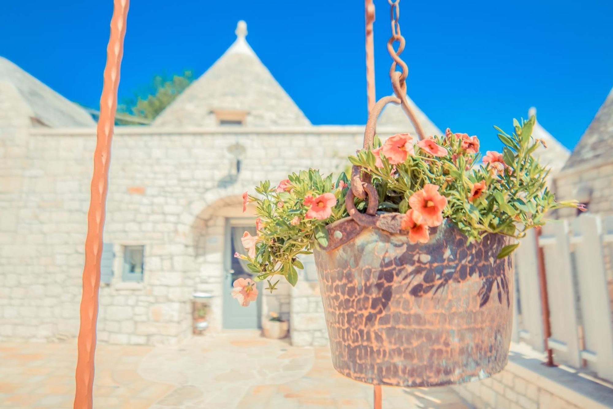 Navolte Trulli E Quiete Con Piscina Villa โลโกโรตอนโด ภายนอก รูปภาพ